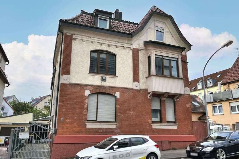 Haus zum Kaufen in Stuttgart 729.000 € 235 m²