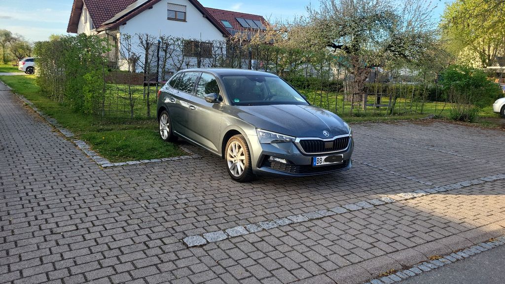 Skoda Scala 59.000 km 11.950 &euro; Böblingen 71032