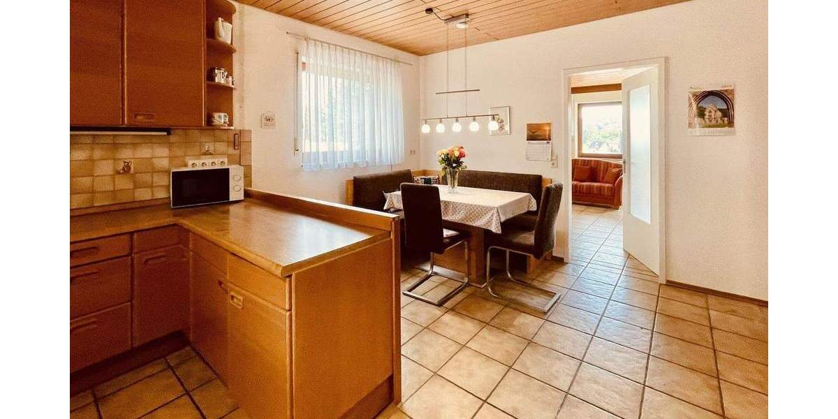 Reihenendhaus Simmozheim - 7 Zimmer, 176 m&sup2;, 599.000&euro; | Angebot:25657345