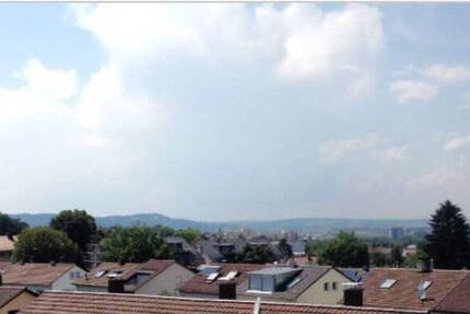 Helle, ruhige 3 Zimmer Wohnung im Grünen mit Fernblick, Balkon und Garage