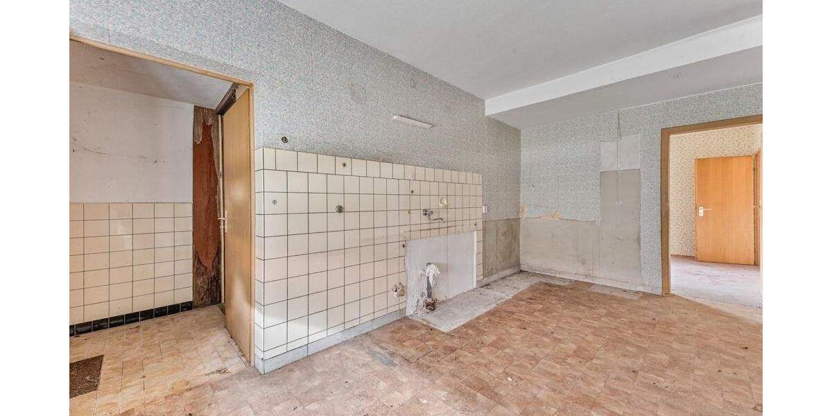 ++ Handwerker gesucht: DHH zum Wiederbeleben - sofort verfügbar ++ 7 zimmer