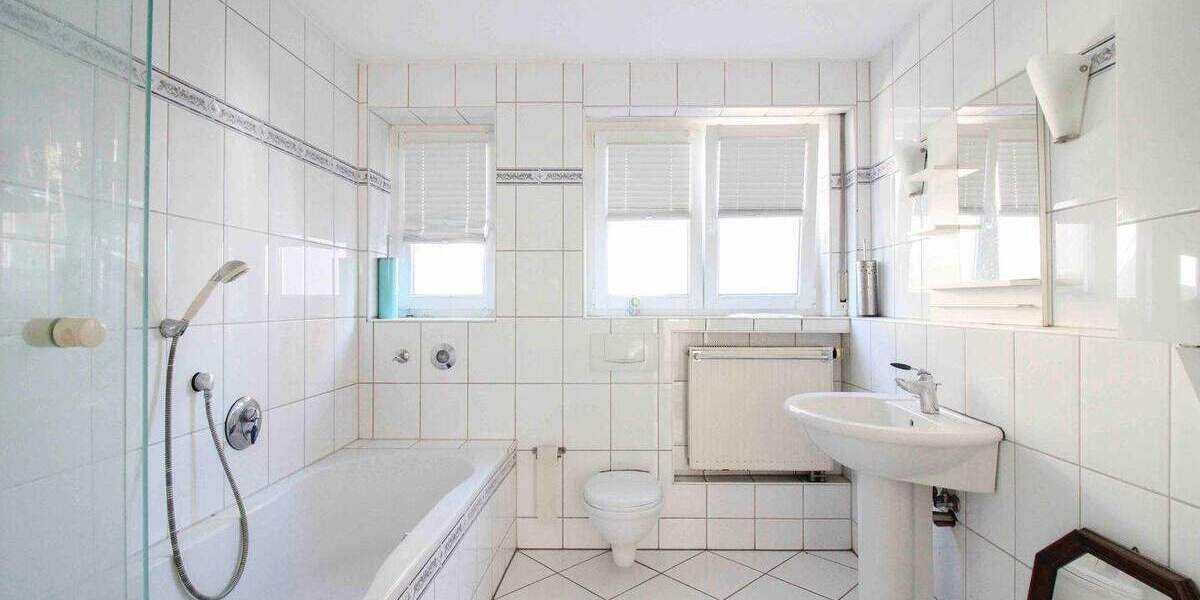 Etagenwohnung Ludwigsburg Ost - 3 Zimmer, 77 m&sup2;, 265.000&euro; | Angebot:24778168