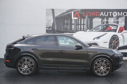 Porsche Cayenne 9.900 km 106.590 € Stuttgart 70499