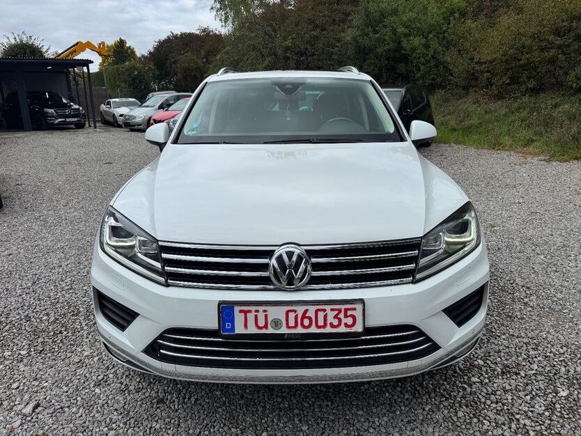 VW Touareg 300.000 km 13.790 € Rottenburrg am neckar 72108