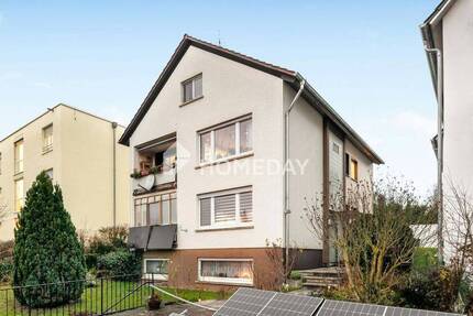 Zweifamilienhaus in Eutinger Aussichtslage mit EinliegerWohnungen im UG und DG