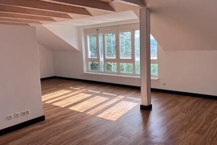 Wohnung Stuttgart Lehen - 2 Zimmer, 90 m&sup2;, 1.360&euro; | Angebot:19189034