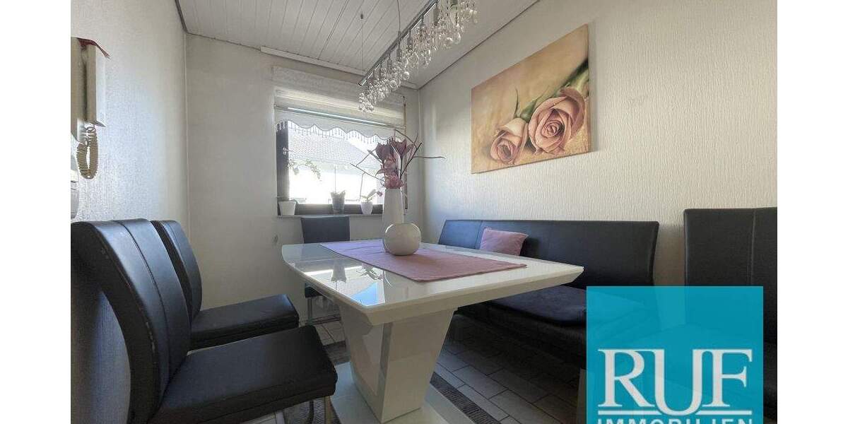 Reihenmittelhaus Pforzheim Eutingen - 4 Zimmer, 110 m&sup2;, 380.000&euro; | Angebot:25693390