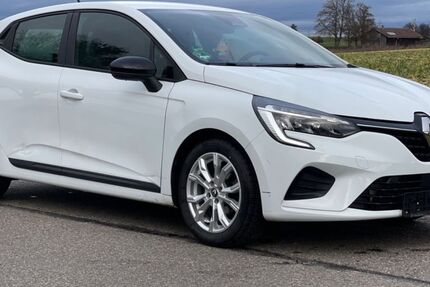 Renault Clio 34.000 km 8.900 &euro; Fellbach 70736