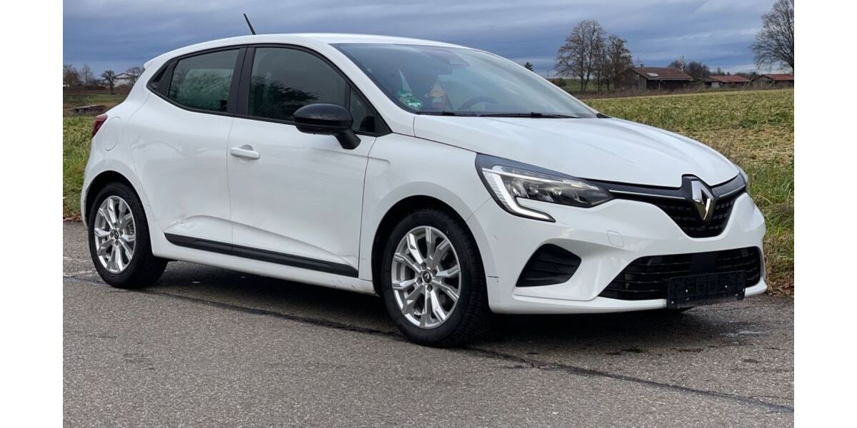 Renault Clio 34.000 km 8.900 &euro; Fellbach 70736