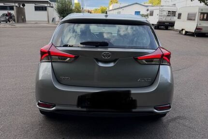Toyota Auris 176.000 km 7.500 &euro; Stuttgart 70182
