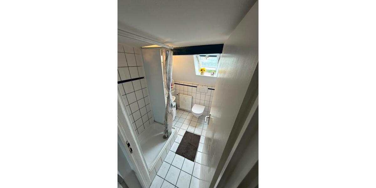 Dachgeschoßwohnung Reutlingen Sondelfingen - 2 Zimmer, 50 m&sup2;, 750&euro; | Angebot:27589481
