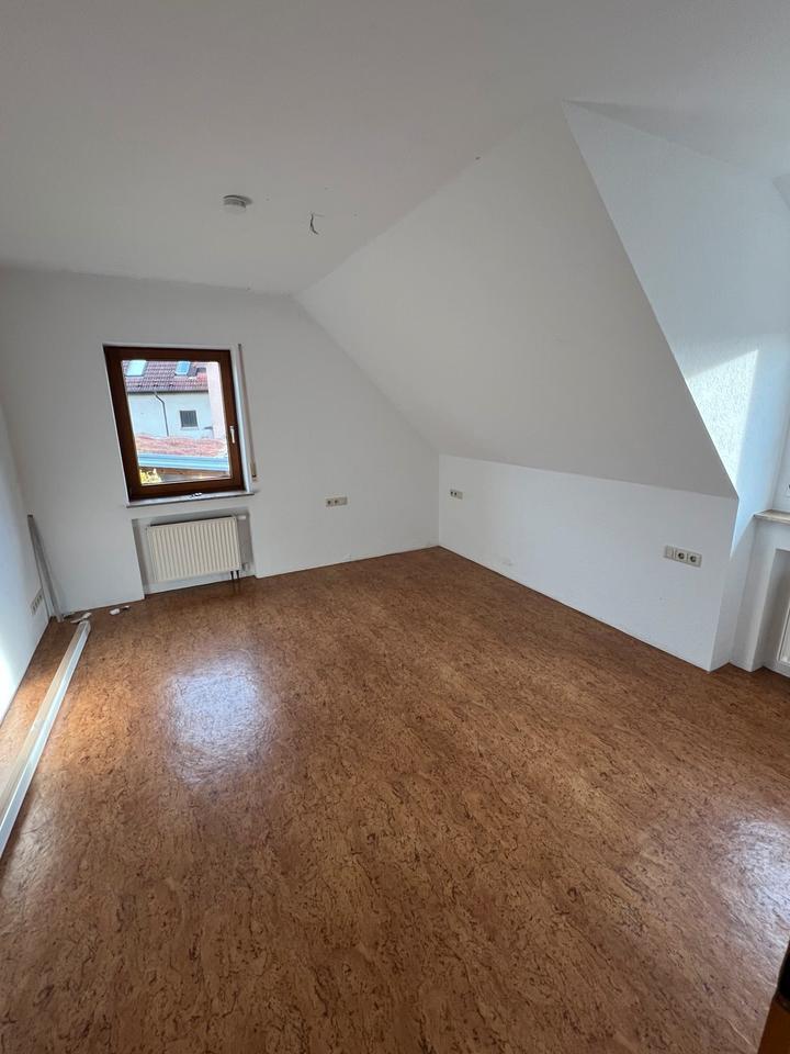 3,5 Zimmerwohnung im DG in Breitenstein zimmer