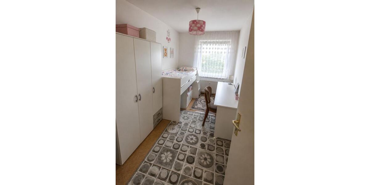 Etagenwohnung Stuttgart Mühlhausen - 4 Zimmer, 86 m&sup2;, 370.000&euro; | Angebot:26817218