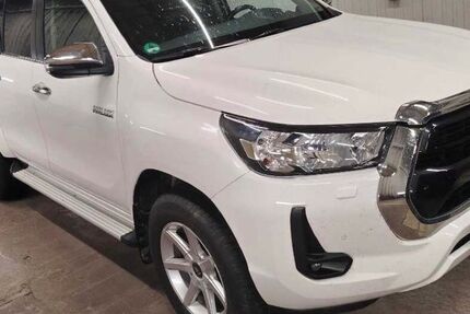 Toyota Hilux 118.000 km 33.999 &euro; Ditzingen 71254