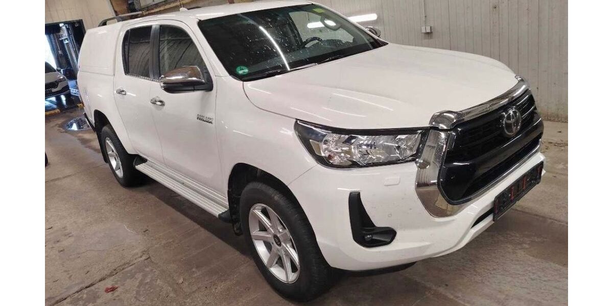 Toyota Hilux 118.000 km 33.999 &euro; Ditzingen 71254