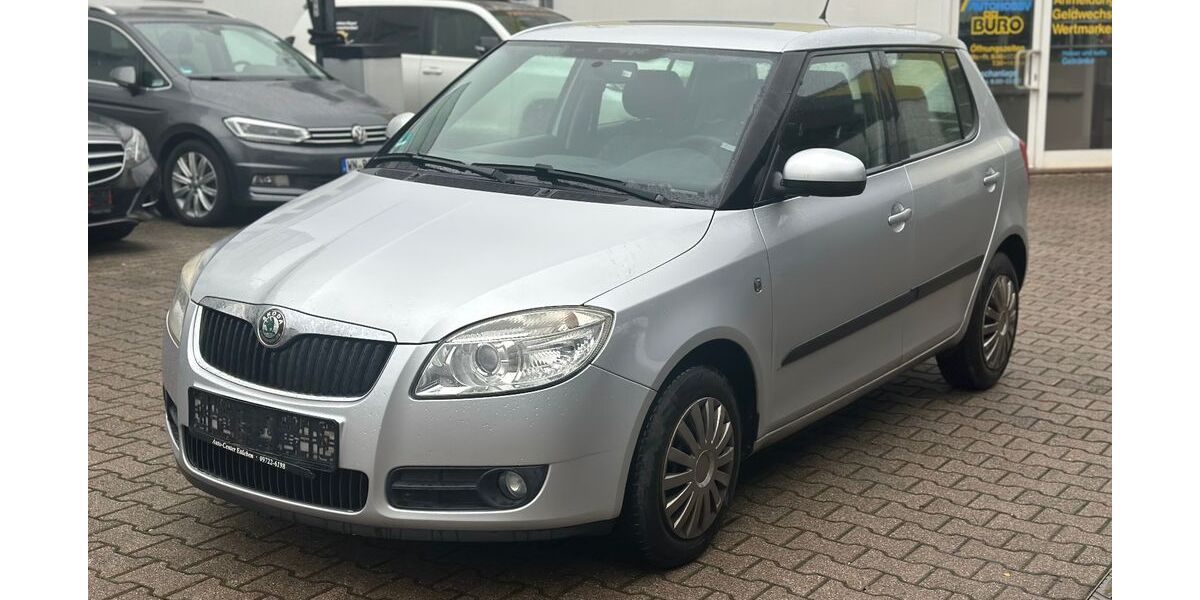Skoda Fabia 101.219 km 2.499 &euro; Kernen im Remstal 71394