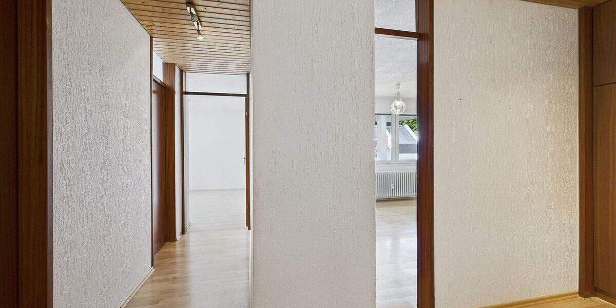 Etagenwohnung Esslingen am Neckar Sulzgries - 3 Zimmer, 88 m&sup2;, 290.000&euro; | Angebot:24155845