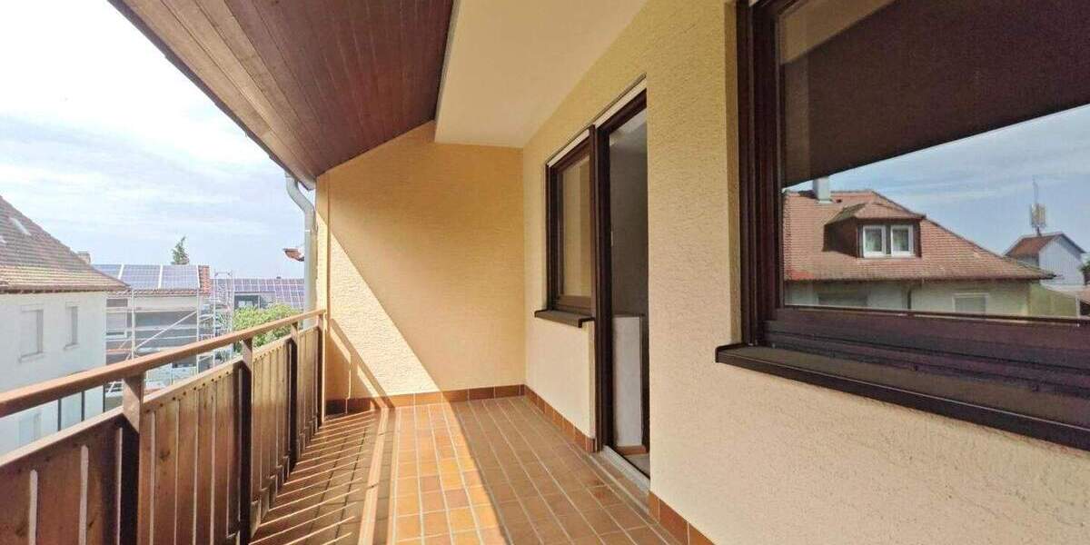 Reihenmittelhaus Pforzheim Büchenbronn - 5 Zimmer, 102 m&sup2;, 320.000&euro; | Angebot:25707655