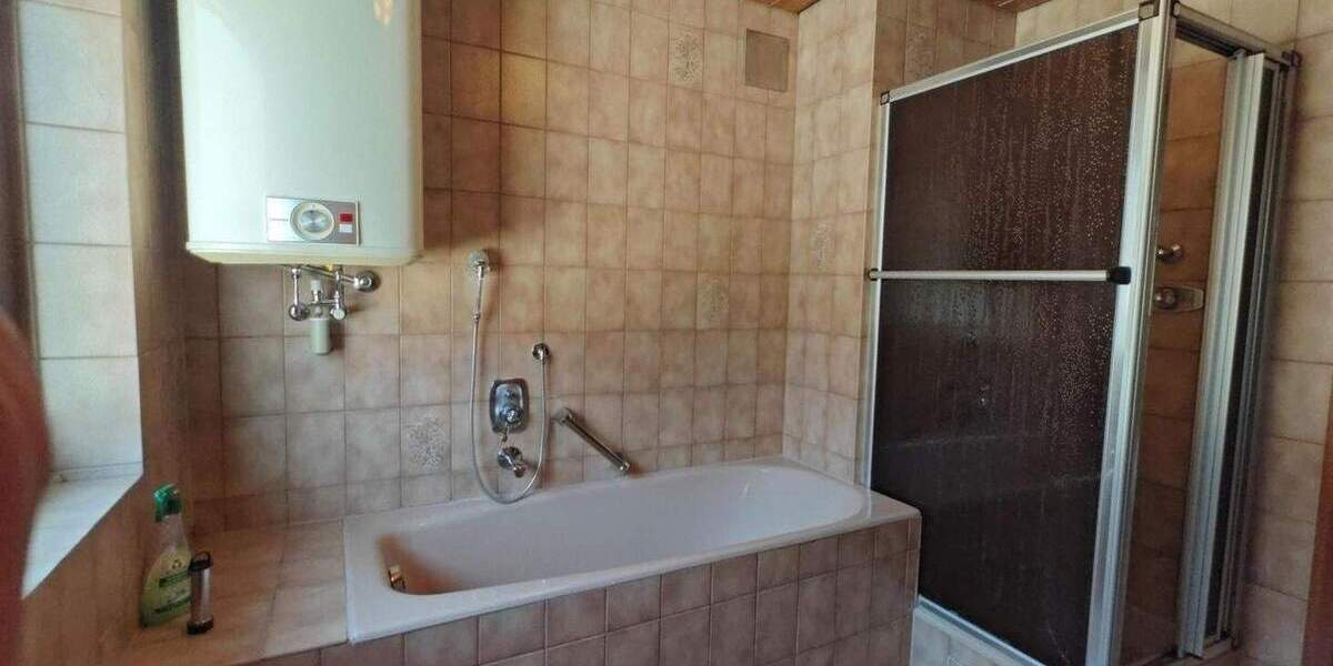 Reihenmittelhaus Pforzheim Büchenbronn - 5 Zimmer, 102 m&sup2;, 320.000&euro; | Angebot:25707655