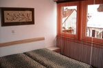 Hochwertige 2½-Zi. DG-Wohnung mit Westbalkon, EBK & Stellplatz - modernes Wohnen in gepflegter Hausgemeinschaft - Dachgeschoßwohnung Schönaich | Angebot:26945980