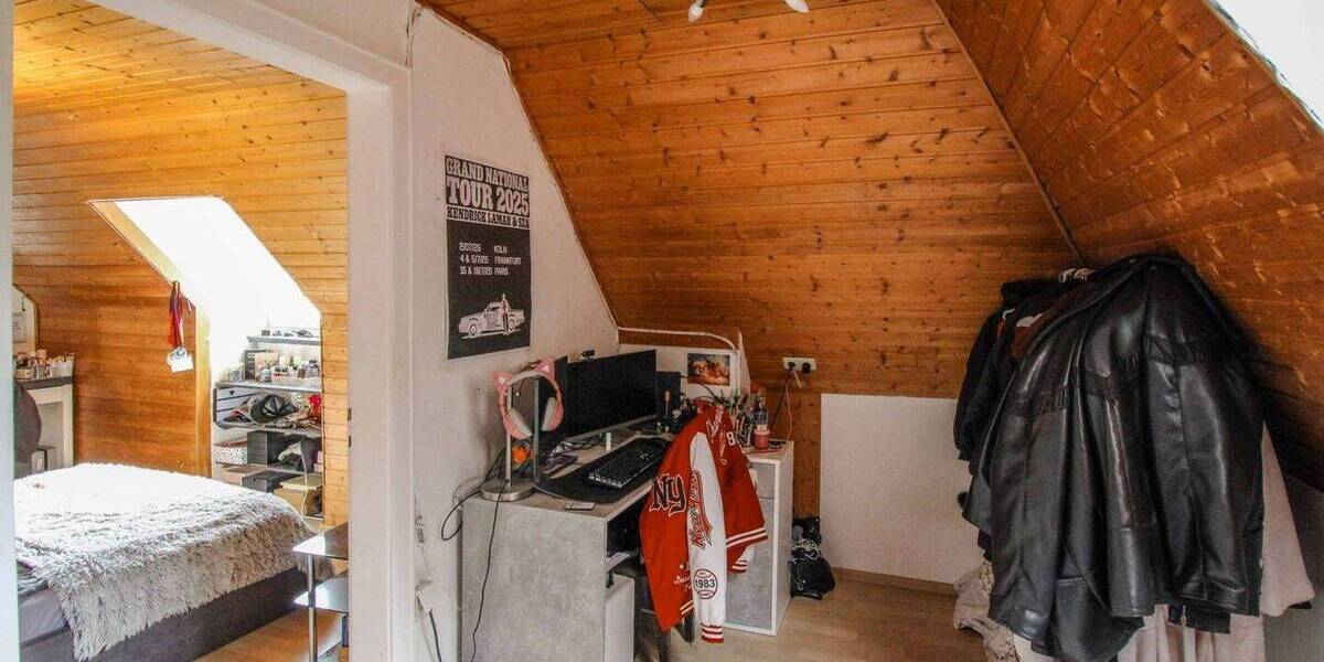 Einfamilienhaus Calw - 7 Zimmer, 329.000&euro; | Angebot:25985072