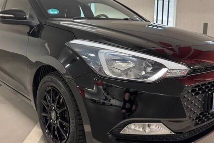 Hyundai i20 95.600 km 8.900 &euro; Pforzheim 75181