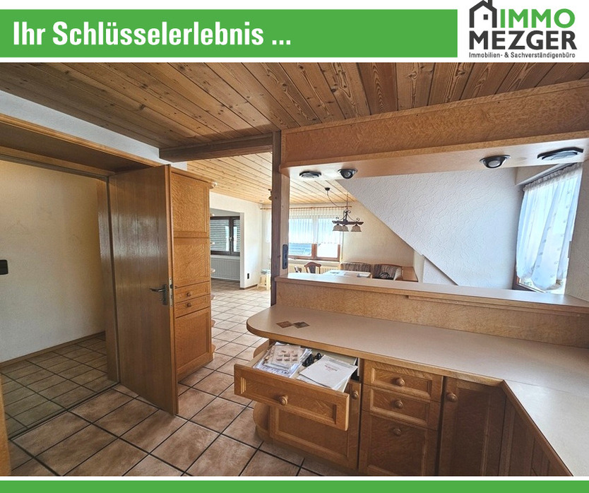 ++Haus mit 2 Wohnungen, Balkon, Küche und große Doppelgarage 7 zimmer
