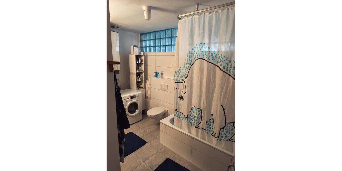 Dachgeschoßwohnung Ludwigsburg - 5 Zimmer, 144 m&sup2;, 470&euro; | Angebot:27625118