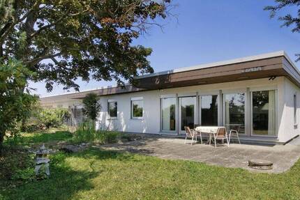 Bungalow-Traum mit großem Garten: Ihr privates Paradies im Grünen