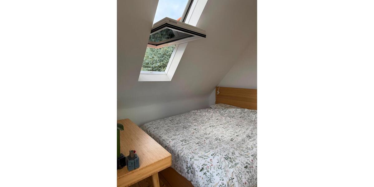 Dachgeschoßwohnung Reutlingen Orschel-Hagen - 3 Zimmer, 57 m&sup2;, 1.050&euro; | Angebot:27611736