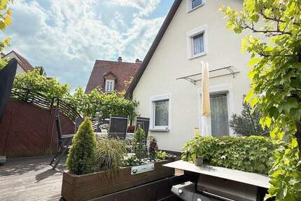 Haus Stuttgart Feuerbach - 3 Zimmer, 118 m&sup2;, 489.000&euro; | Angebot:24056806