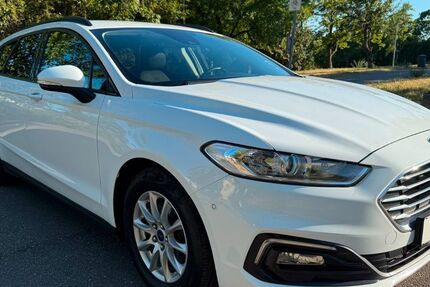 Ford Mondeo 180.569 km 9.499 &euro; Stuttgart 70469