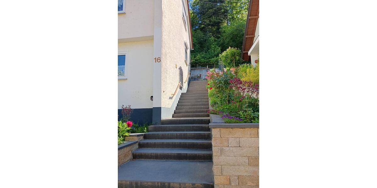Mehrfamilienhaus, Wohnhaus Rottenburg am Neckar - 7 Zimmer, 152 m&sup2;, 450.000&euro; | Angebot:26934426