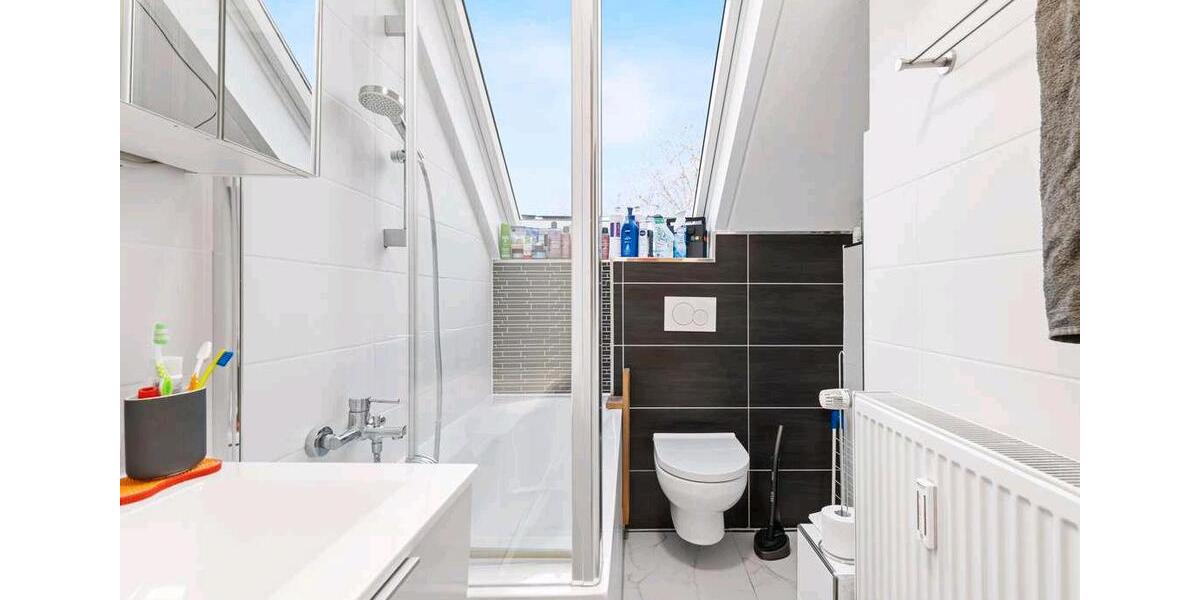 Dachgeschoßwohnung Pforzheim - 3.5 Zimmer, 72 m&sup2;, 220.000&euro; | Angebot:23676710