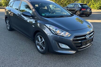 Hyundai i30 125.000 km 7.499 € Möglingen/Ludwigsburg 71696