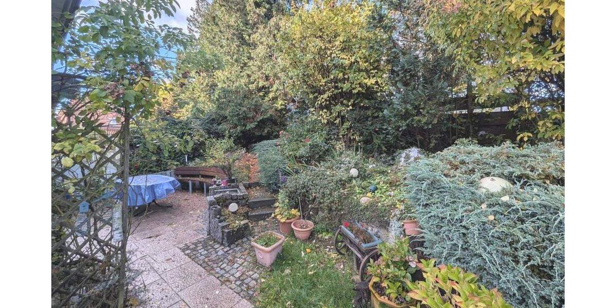 Doppelhaushälfte Böblingen - 4 Zimmer, 130 m&sup2;, 465.000&euro; | Angebot:24528832