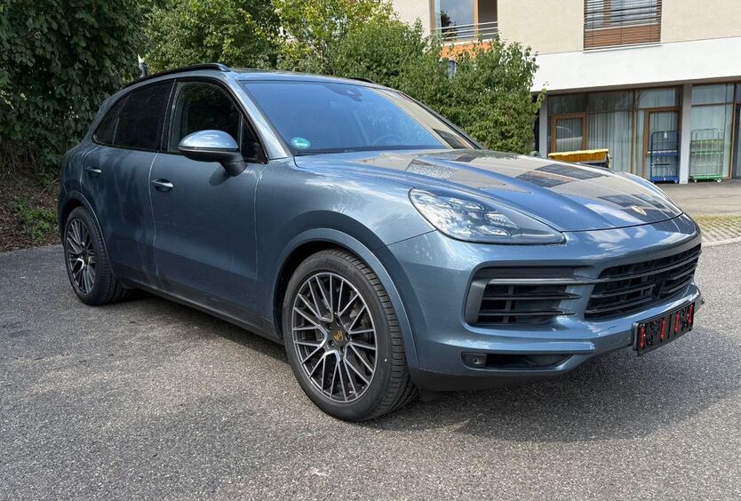Porsche Cayenne 6.020 km 59.777 € Stuttgart 70327