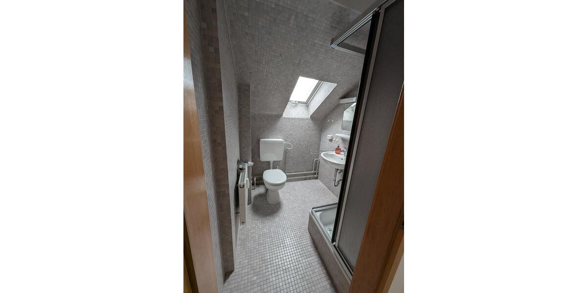 Dachgeschoßwohnung Metzingen - 1.5 Zimmer, 40 m&sup2;, 590&euro; | Angebot:26325750