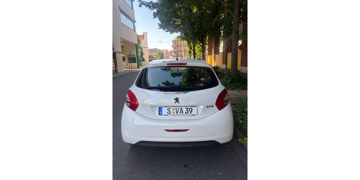 Peugeot 208 107.500 km 4.700 &euro; Stuttgart 70499