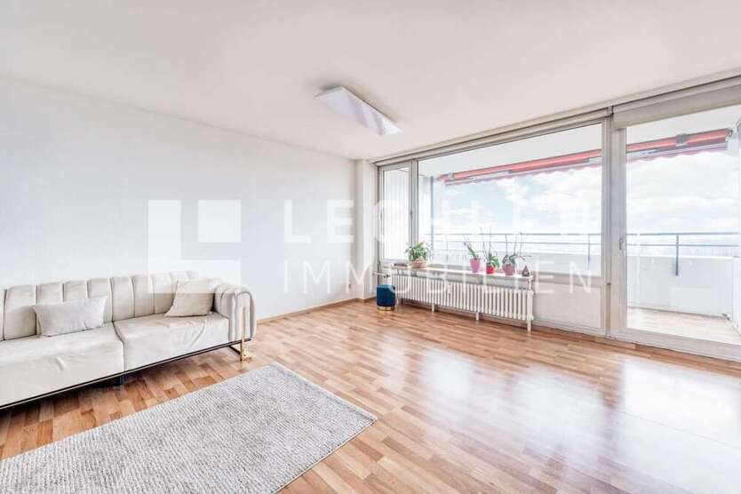 Wohnung zum Kaufen in Stuttgart Asemwald 295.000 € 104 m²