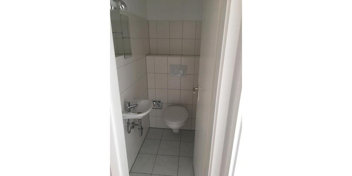 Etagenwohnung Esslingen am Neckar Pliensauvorstadt - 4 Zimmer, 86 m&sup2;, 958&euro; | Angebot:24442947
