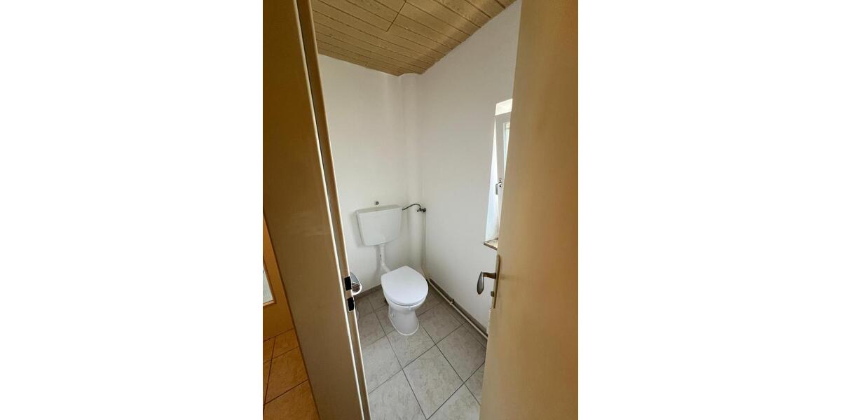 Dachgeschoßwohnung Nürtingen - 3 Zimmer, 58 m&sup2;, 210.000&euro; | Angebot:26972669