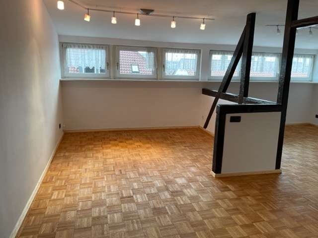 Wohnung zum Mieten in Stuttgart 1.300 € 102 m² 4 zimmer