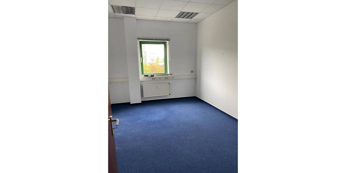 Gewerbeobjekt Leinfelden-Echterdingen Echterdingen - 7 Zimmer, 330 m&sup2;, 2.970&euro; | Angebot:25704248