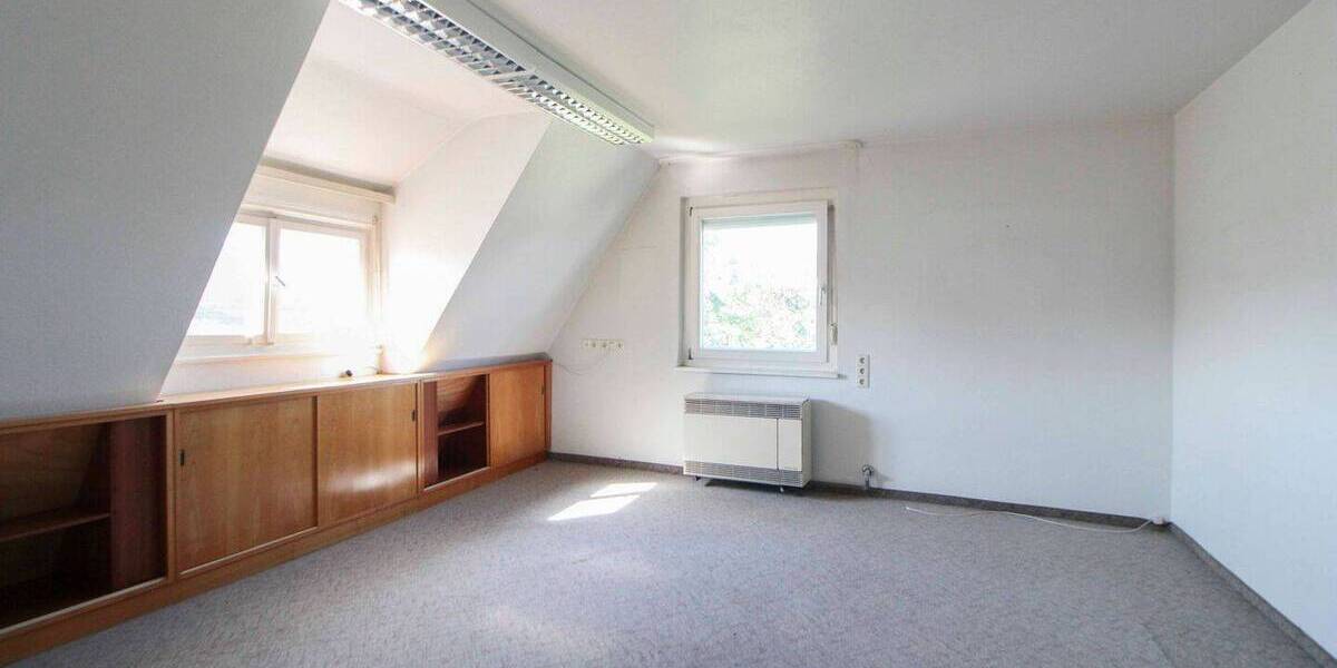 Mehrfamilienhaus, Wohnhaus Stuttgart Botnang - 9 Zimmer, 204 m&sup2;, 980.000&euro; | Angebot:26741539
