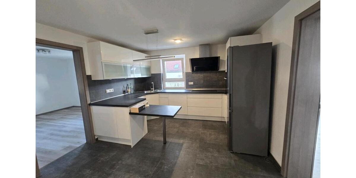 Etagenwohnung Gärtringen - 3.5 Zimmer, 100 m&sup2;, 1.500&euro; | Angebot:25432110