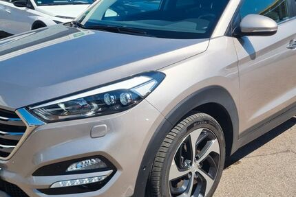 Hyundai TUCSON 99.890 km 15.500 &euro; Leonberg 71229