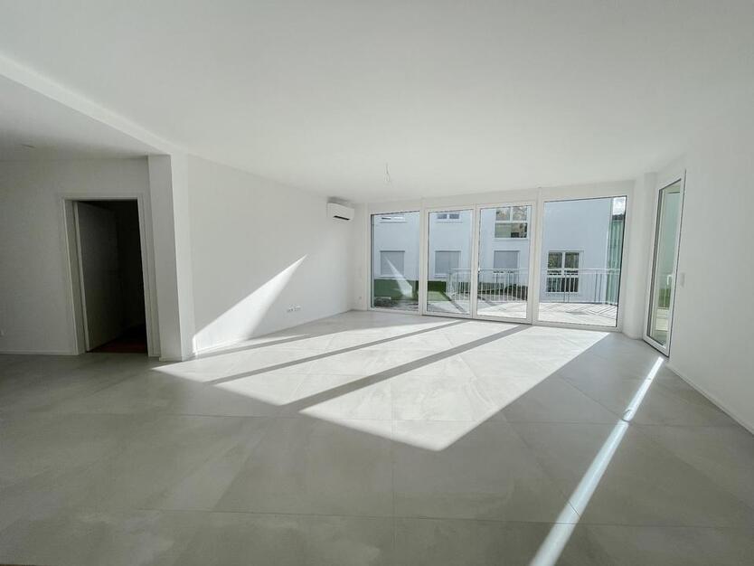 Moderne 3-Zimmer Wohnung mit zusätzlichem Arbeitsraum und Klimaanlage zimmer