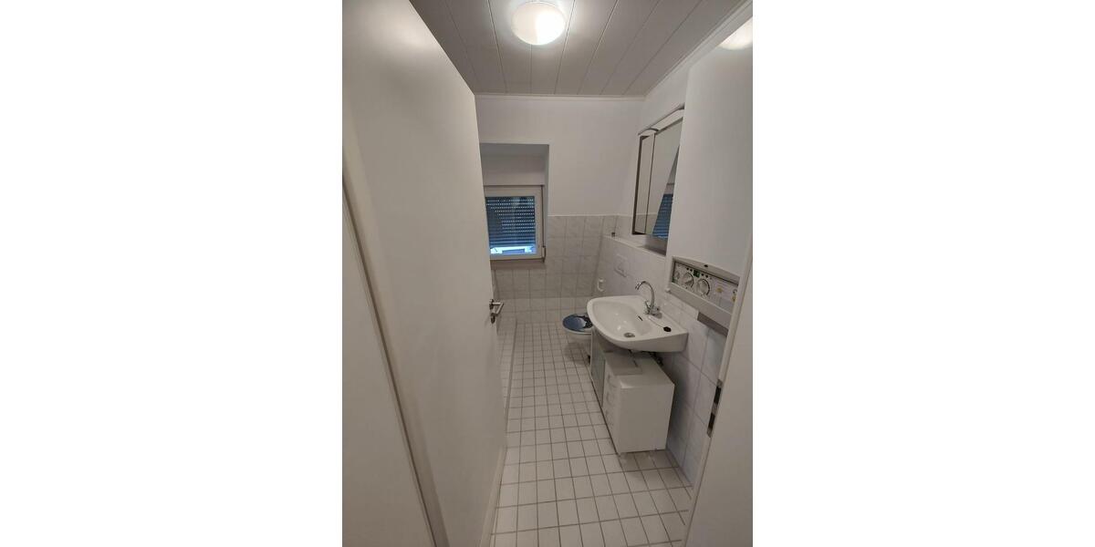 Dachgeschoßwohnung Stuttgart Feuerbach - 2 Zimmer, 43 m&sup2;, 650&euro; | Angebot:25806221