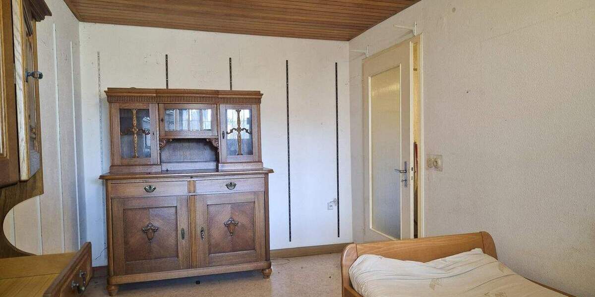 Doppelhaushälfte Ludwigsburg Eglosheim - 8 Zimmer, 168 m&sup2;, 499.500&euro; | Angebot:25749261